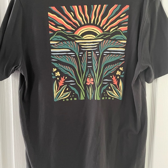 Old Navy Graphic T shirt Men’s size Medium - Picture 2 of 3